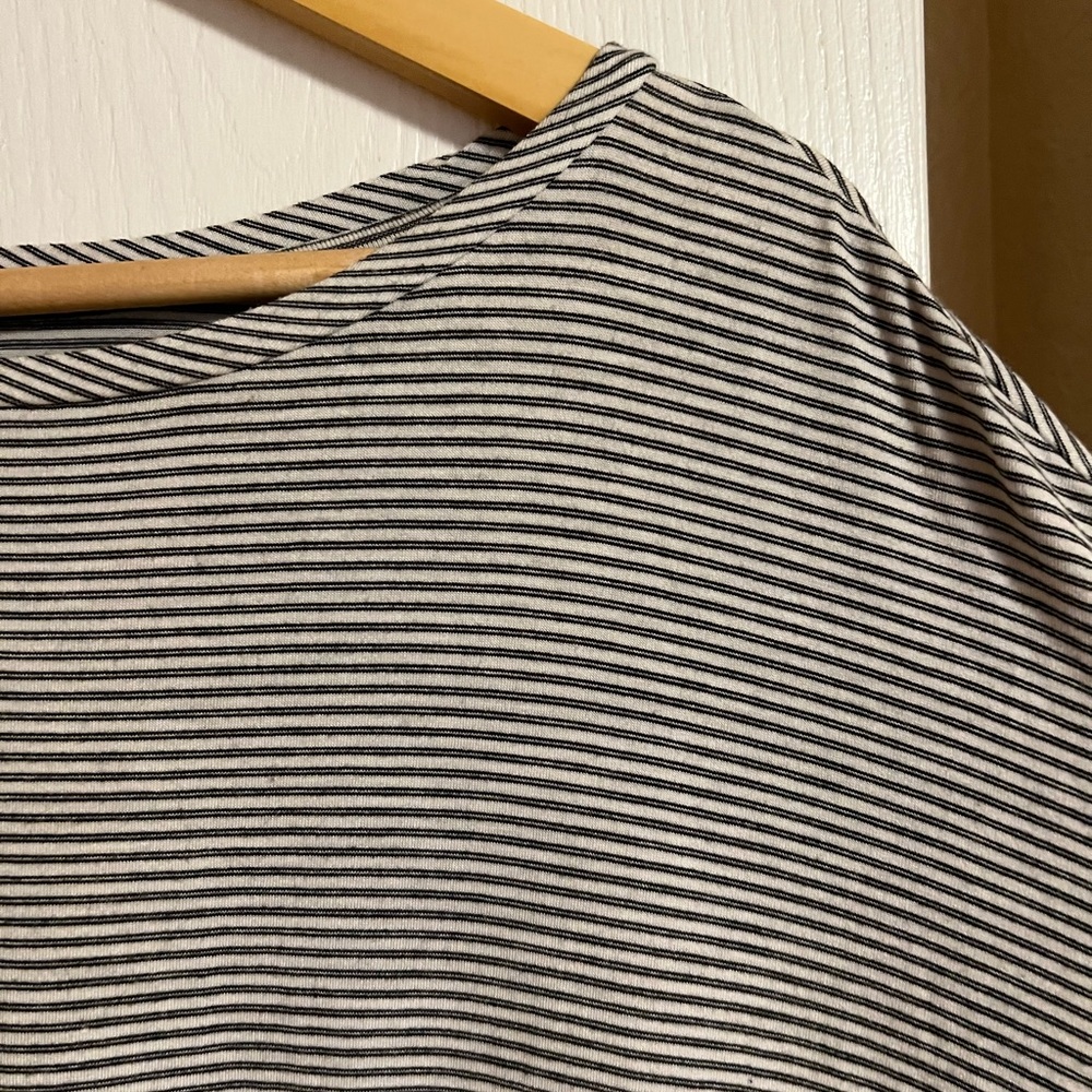 Adorable slouchy peplum top